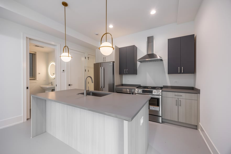 Building Photo - 1814 W Thomas St