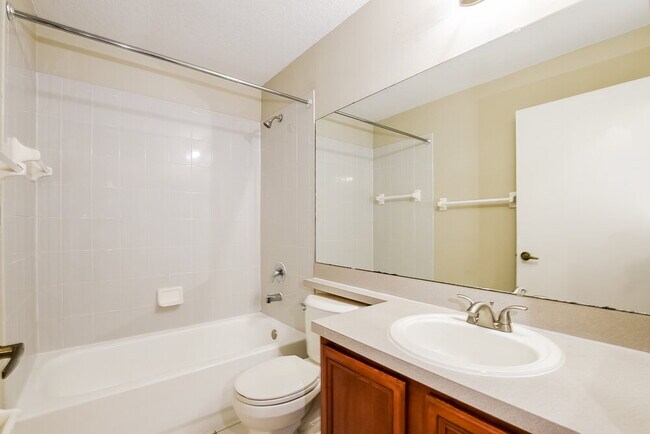 Building Photo - 10025 River Glen Ct