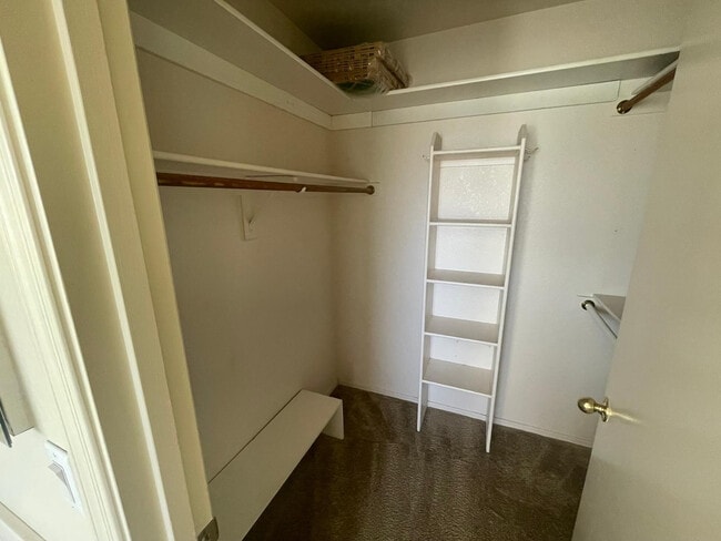 Building Photo - 324 W Colt Rd