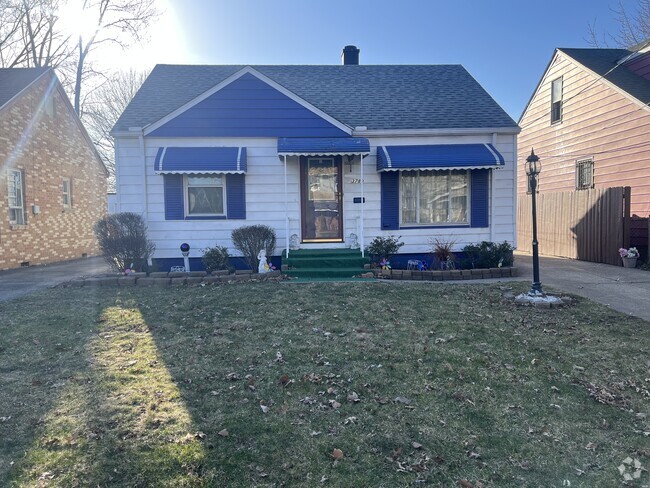 Building Photo - 3780 E 154th St