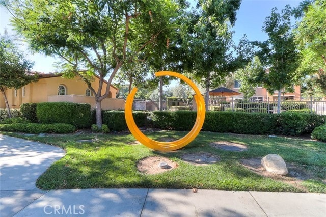 Building Photo - 754 W 1st St