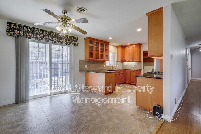 Building Photo - 10321 Courtright Rd