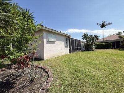 Building Photo - 10839 Madison Dr