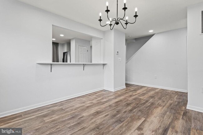 Building Photo - 6608 Beach Dr