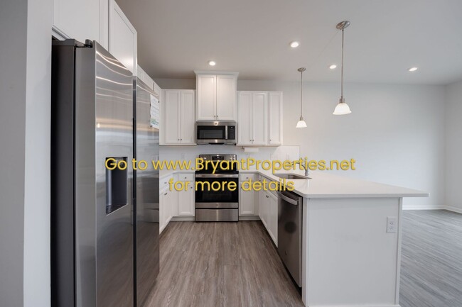 Building Photo - 632 Exmoor Dr
