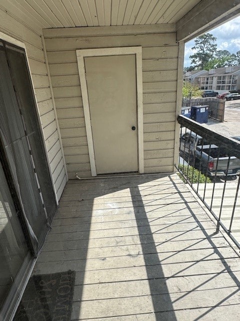 Building Photo - 17401 Red Oak Dr