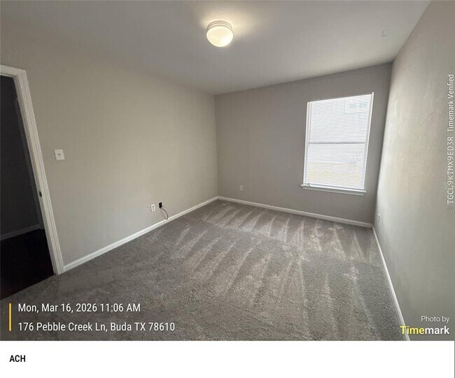 Building Photo - 176 Pebble Creek Ln