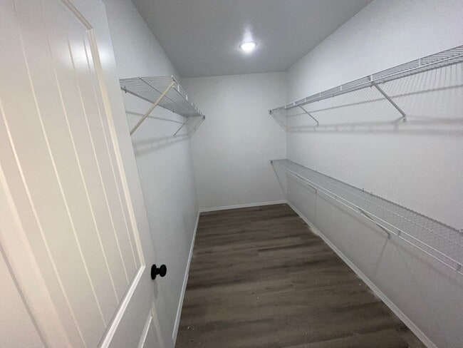 Building Photo - Brand New Home!!