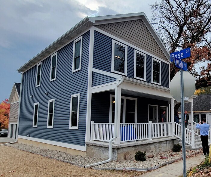 Building Photo - 203 Wall St