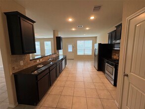 Building Photo - 1410 Spencer Glen Ln