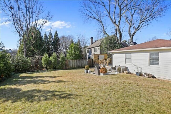 Building Photo - 105 Spruell Springs Rd