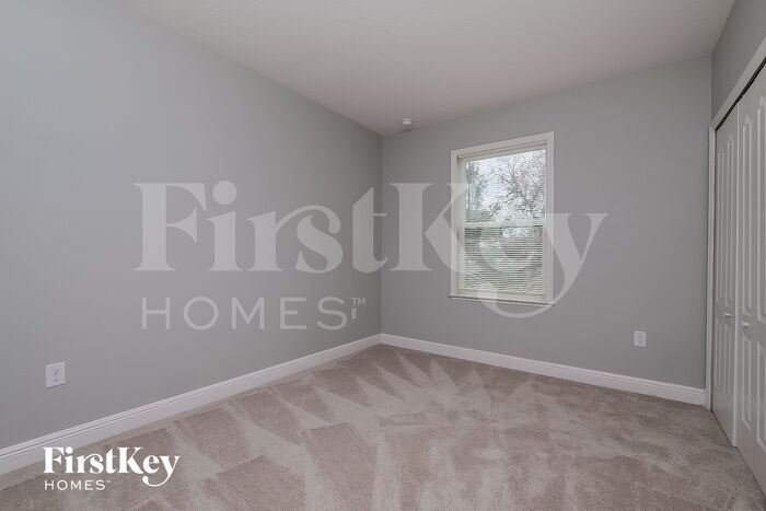 Building Photo - 6177 Kinlock Ave