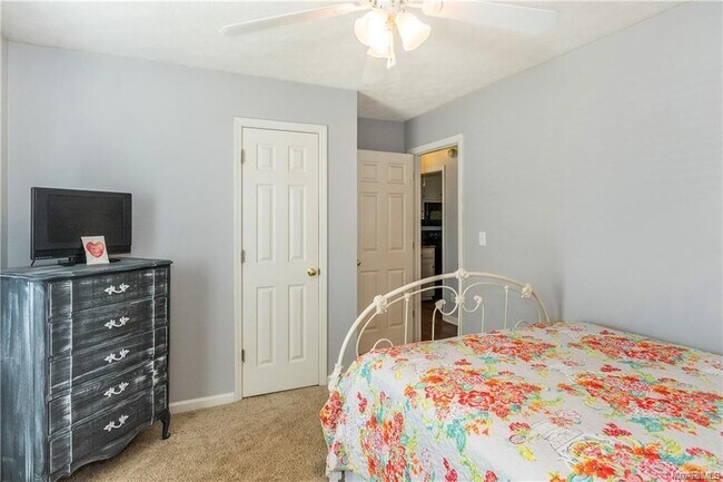 Building Photo - 7091 Buckram Oak Dr