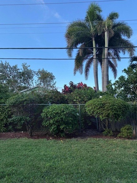 Building Photo - 3362 Cynthia Ln