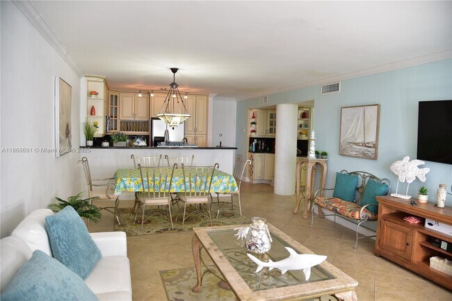 Building Photo - 3725 S Ocean Dr