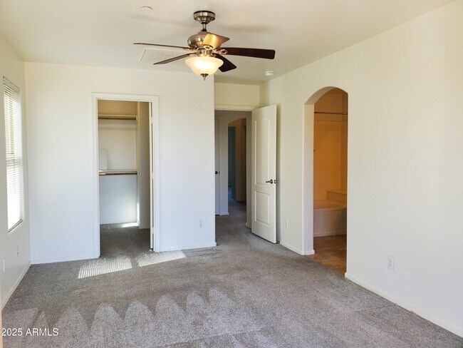 Building Photo - 20672 W White Rock Rd