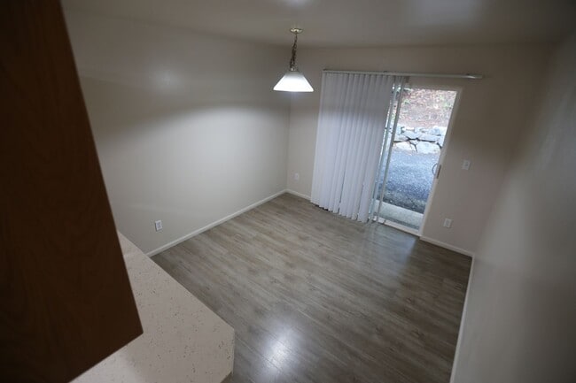 Building Photo - Port Orchard 3 Bedroom Available now!