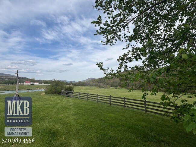 Building Photo - 5056 Catawba Valley Dr