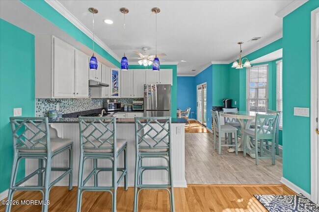 Building Photo - 297 Bayview Ave