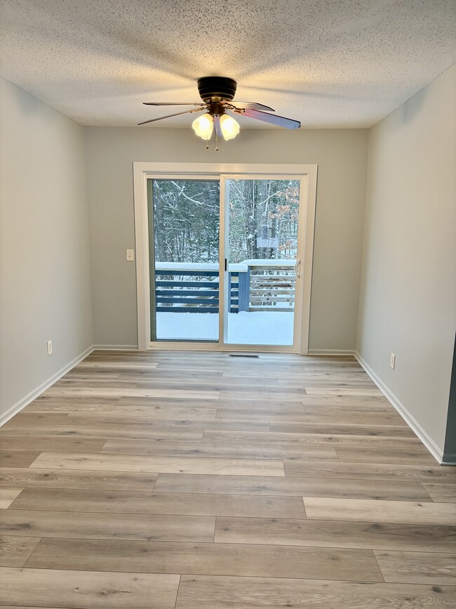 Dining Area - 4419 Eagle Crest Dr