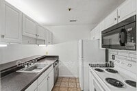 Building Photo - 9535 University Terrace Dr