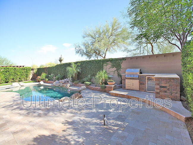 Building Photo - 8711 W Bajada Rd