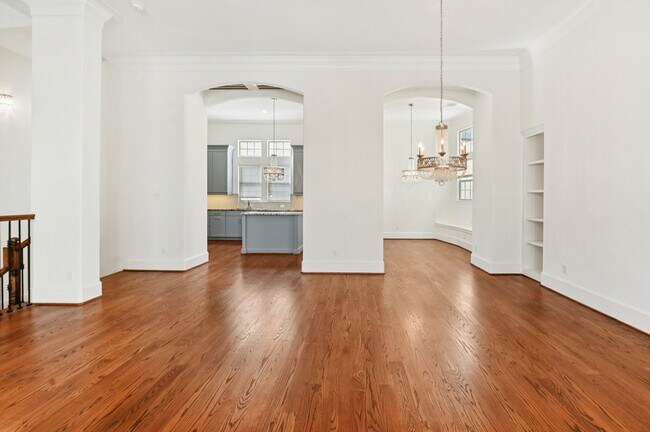 Building Photo - 5636 Kiam St