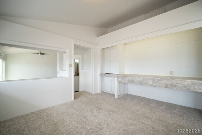 Building Photo - $3650.00 | 4bd/1.5ba Duplex in Pacific Palisades Pearl City