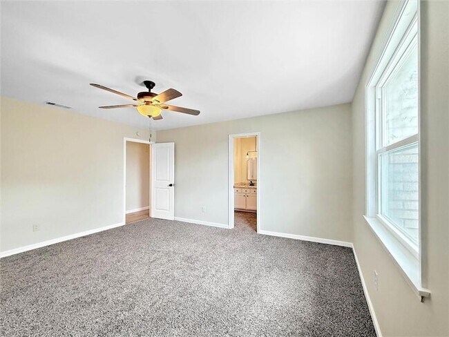 Building Photo - 2733 W Friendship Dr