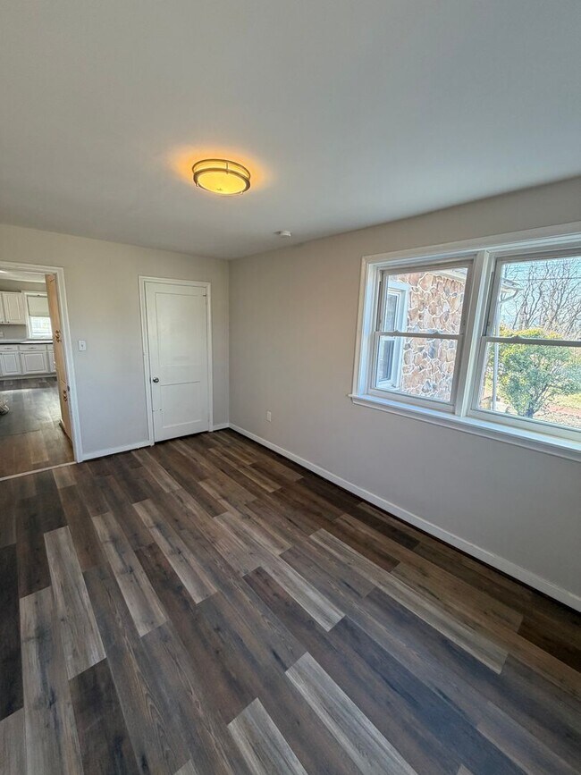 Building Photo - 35 Benjamin Franklin Hwy