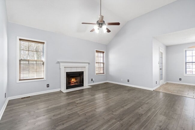 Building Photo - 3832 Cannondale Dr