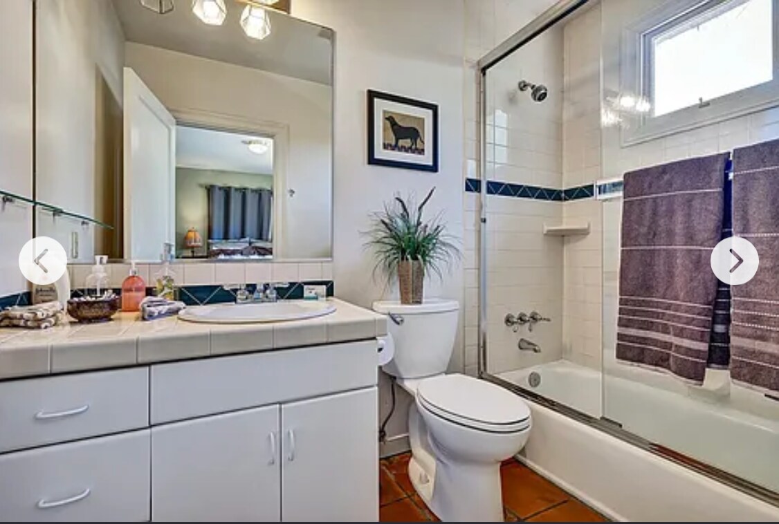 Building Photo - 5700 Balmoral Dr