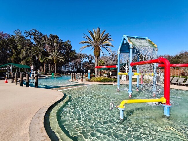 Building Photo - Florida Living at Its Best – 3BR Home with Hot Tub & Resort Amenities