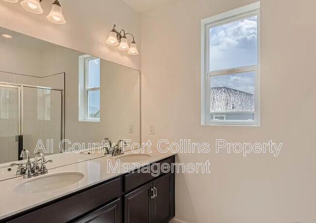 Building Photo - 5926 Flying Mallard Dr