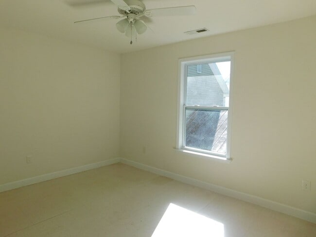 Building Photo - 4 bedroom In Pasquotank County