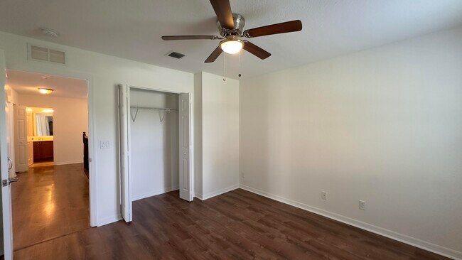 Building Photo - 10609 Willow Oak Ct