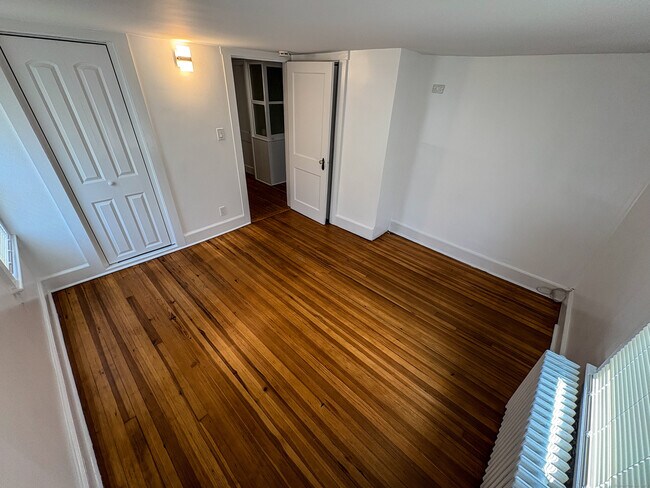 Building Photo - 8 Armonk St