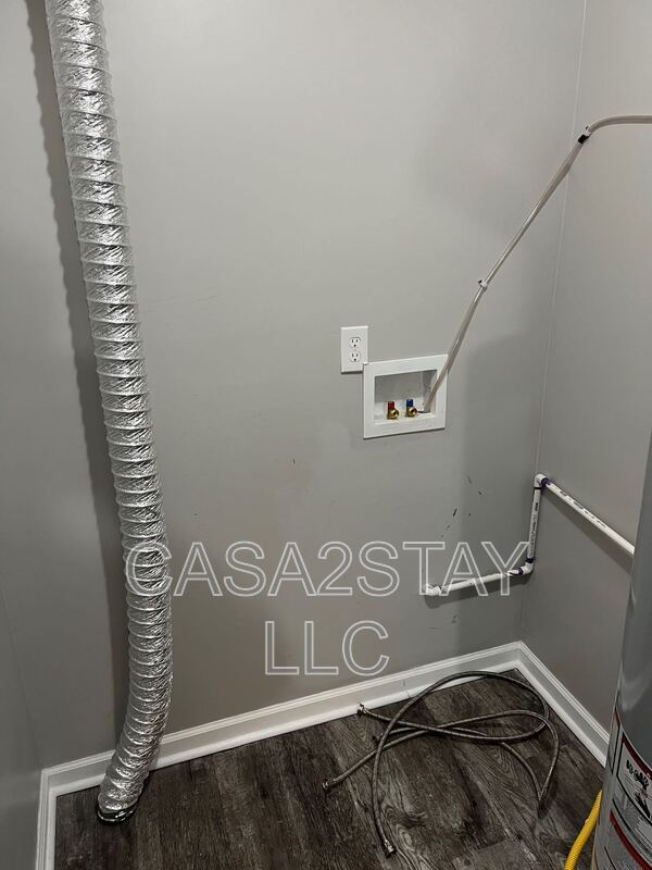Building Photo - 4815 Saddlebrook Ln
