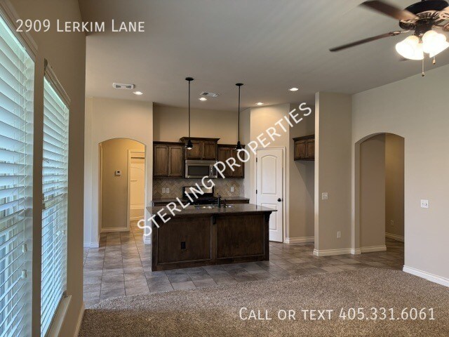 Building Photo - 2909 Lerkim Ln