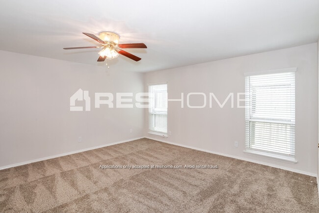 Building Photo - 4525 Larner St