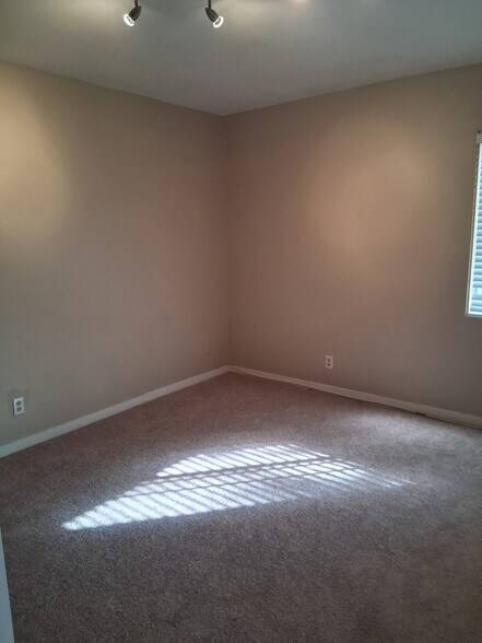 SECOND BEDROOM - 5 Stonehenge Cir