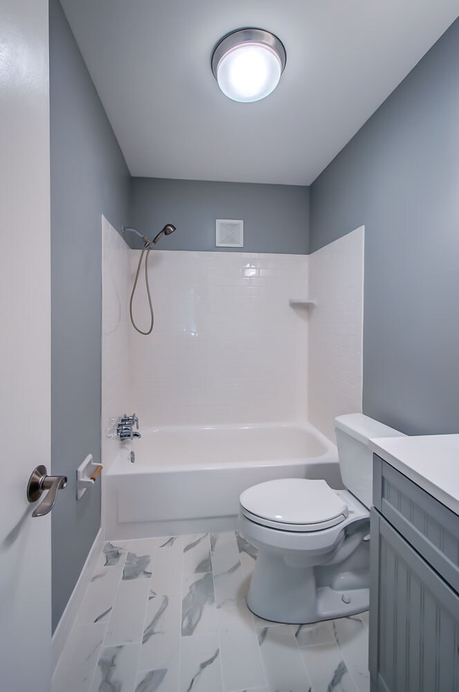 Building Photo - 3600 Hillsboro Pike