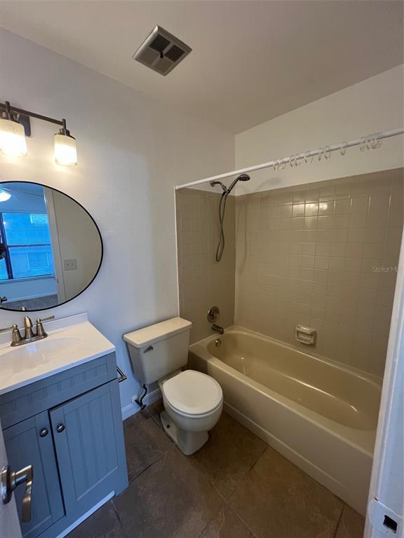 Building Photo - 613 Casa Pk B Ct