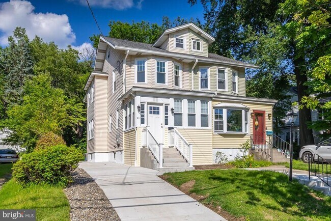Building Photo - 511 Bettlewood Ave
