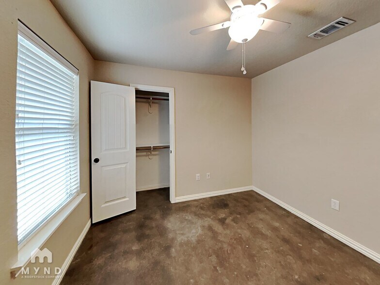 Building Photo - 122 Jolin Ln