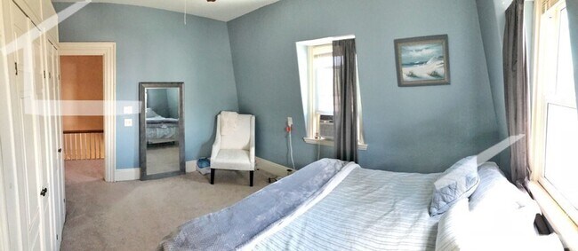 Building Photo - Gorgeous Townhouse in Quincy Avail 9/1