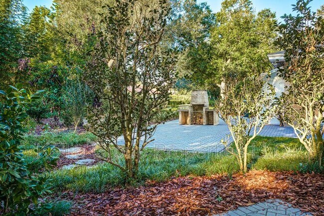 Building Photo - 1203 Easton Dr
