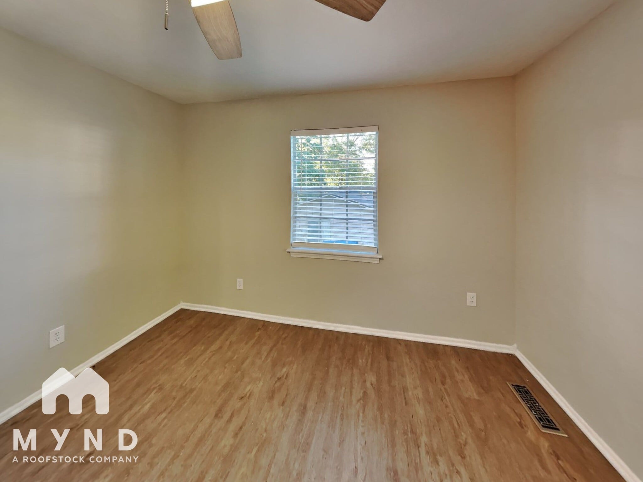 Building Photo - 933 Arcadia Cir