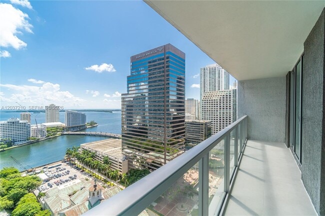 Building Photo - 500 Brickell Ave
