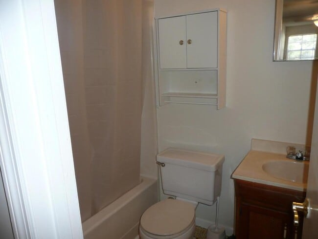 Building Photo - 545 Farrell St